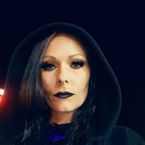 Meet your Posher, Ellen